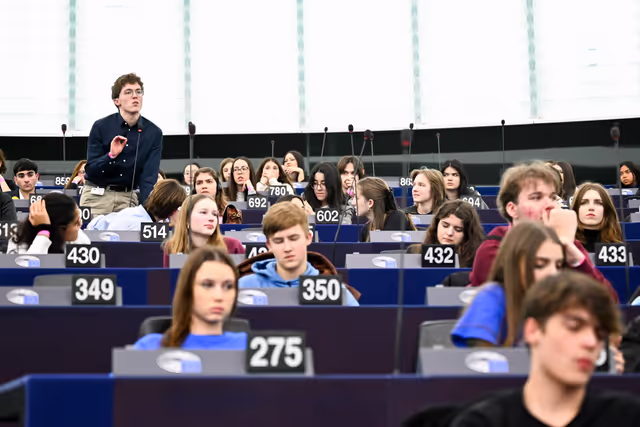 Photo 20: Euroscola