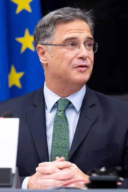 Снимка 26: Media Seminar - Roundtable on ' Defending Europe's Digital Integrity: Addressing Social Media Challenges and Foreign Interference '