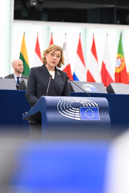 Foto 33: EP Plenary session - US AI chip export restrictions: a challenge to European AI development and economic resilience