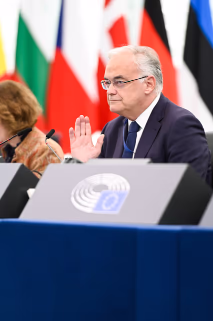 Fotografie 3: EP Plenary session - Honouring the memory of Ján Kuciak and Martina Kušnírová