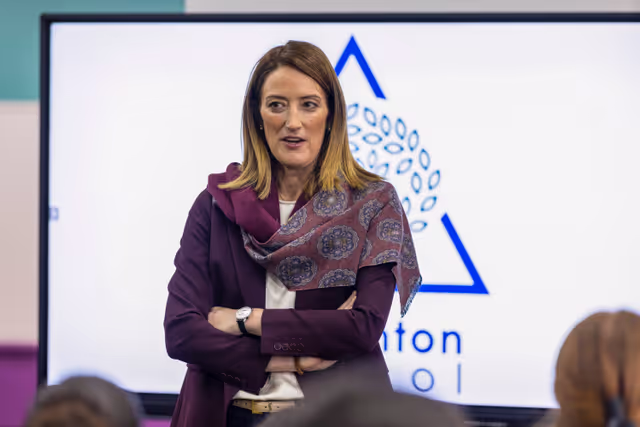 Fotografie 1: Visit by Roberta METSOLA, EP President to Malta - Visit to San Anton School