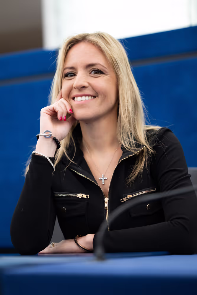 Silvia SARDONE in the EP in Strasbourg