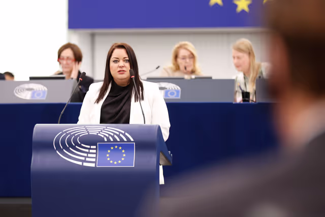 Foto 13: EP Plenary session - Presentation of the proposal on a new common approach on returns