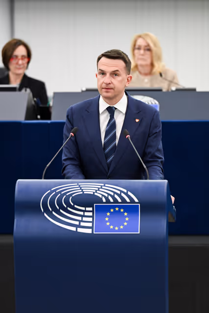 Foto 2: EP Plenary session - White paper on the future of European defence