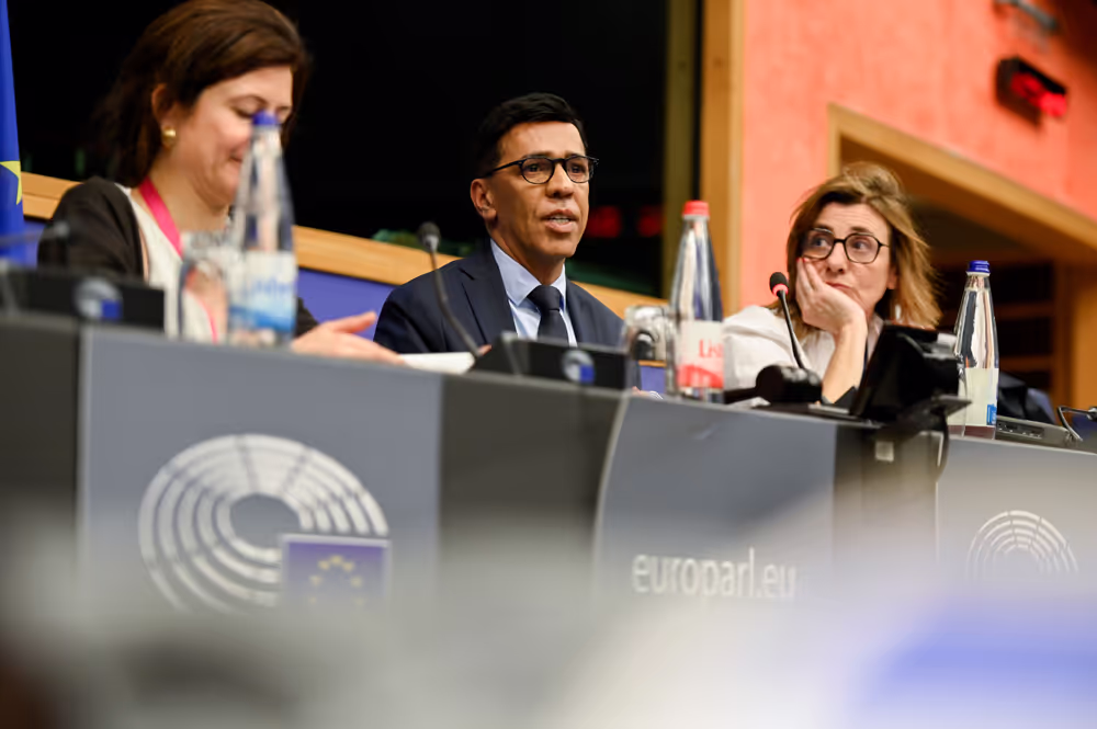 Vice-President Younous OMARJEE meets with journalists