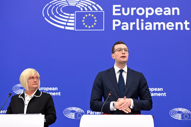 Fotografi 10: Press briefing Patriots for Europe