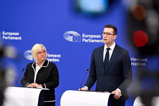 Fotografi 4: Press briefing Patriots for Europe