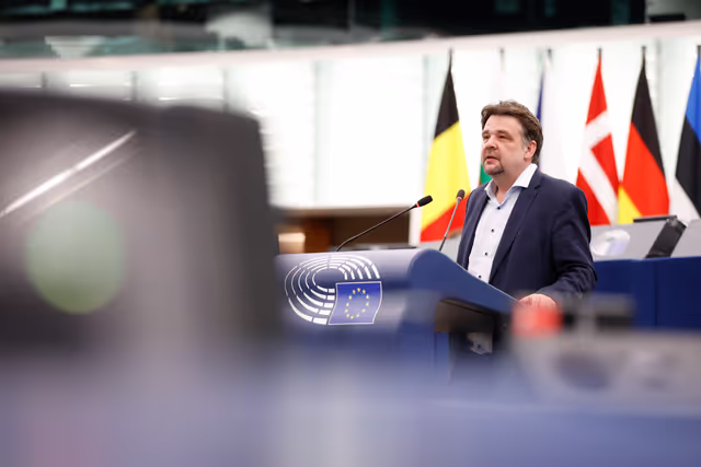 Fotografie 46: EP Plenary session - Social and employment aspects of restructuring processes: the need to protect jobs and workers’ rights