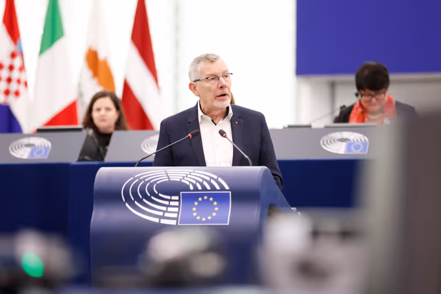 Fotografie 40: EP Plenary session - Social and employment aspects of restructuring processes: the need to protect jobs and workers’ rights