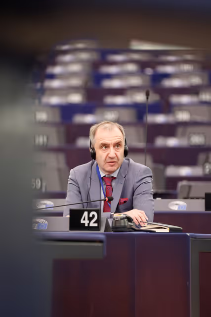 Fotografie 36: EP Plenary session - Social and employment aspects of restructuring processes: the need to protect jobs and workers’ rights