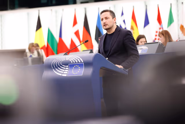 Fotografie 27: EP Plenary session - Social and employment aspects of restructuring processes: the need to protect jobs and workers’ rights