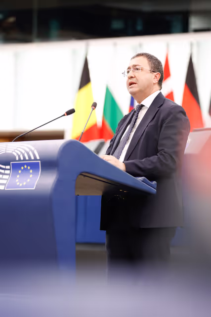 Fotografie 18: EP Plenary session - Social and employment aspects of restructuring processes: the need to protect jobs and workers’ rights
