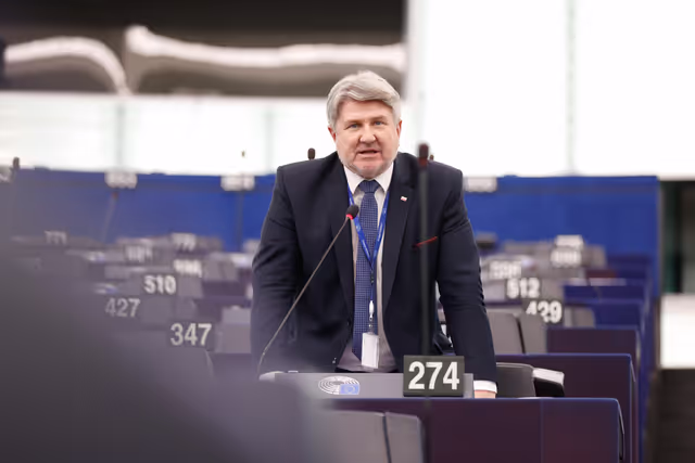 Fotografie 11: EP Plenary session - Social and employment aspects of restructuring processes: the need to protect jobs and workers’ rights