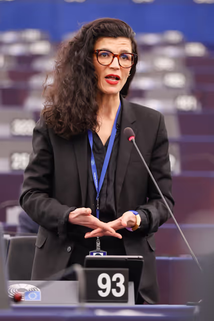 EP Plenary session - Social and employment aspects of restructuring processes: the need to protect jobs and workers’ rights