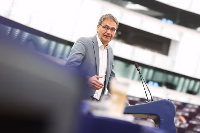 Fotografia 13: EP Plenary session - Action Plan for the Automotive Industry