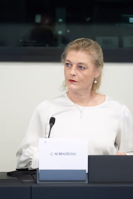 Foto 22: Minority Intergroup