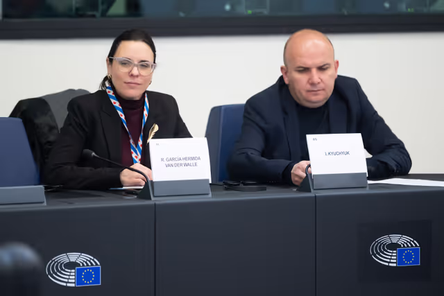 Foto 1: Minority Intergroup