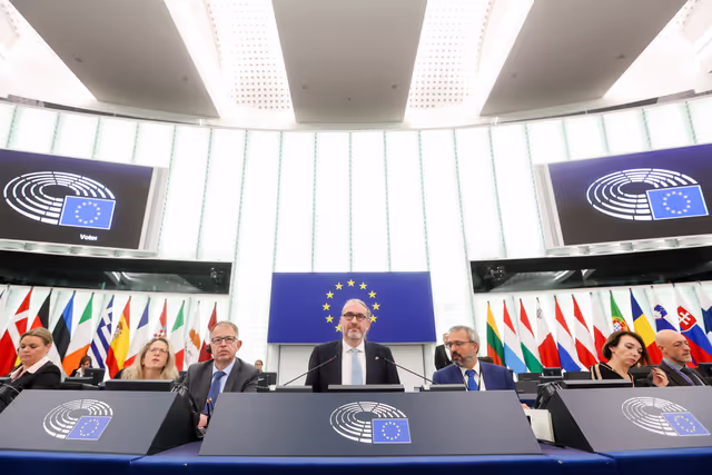 Photo 13 : EP Plenary session - Voting session