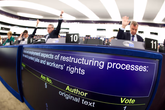 Photo 5 : EP Plenary session - Voting session