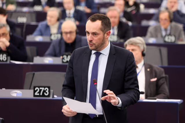 Photo 7 : EP Plenary session - Voting session