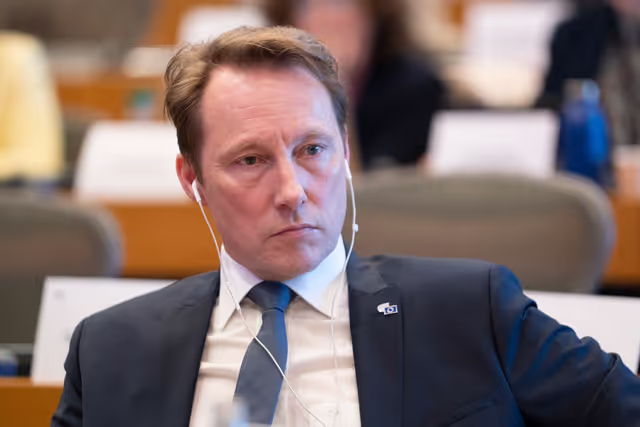 Photo 6 : PETI hearing ' Suspension of procedures for evictions and squatting based on Petitions '