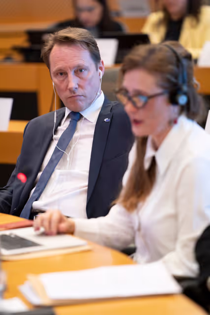 Photo 5 : PETI hearing ' Suspension of procedures for evictions and squatting based on Petitions '