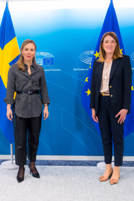 Valokuva 3: Roberta METSOLA, EP President meets with Jessica ROSENCRANTZ, Swedish Minister of European Affairs