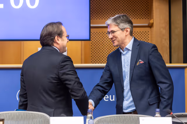 Fotografija 26: SANT - Exchange of views with Oliver VARHELYI, Commissioner for Health and Animal Welfare