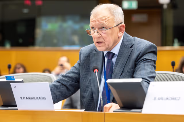 Fotografija 14: SANT - Exchange of views with Oliver VARHELYI, Commissioner for Health and Animal Welfare