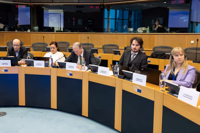 Foto 2: TRAN Trilogue on Driving Disqualification Directive