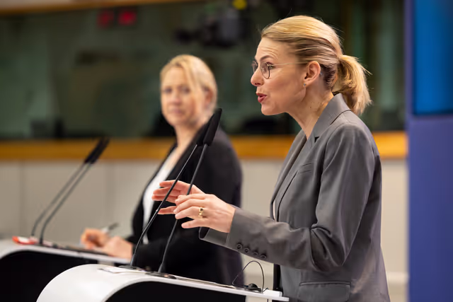 Zdjęcie 23: Pre-session briefing