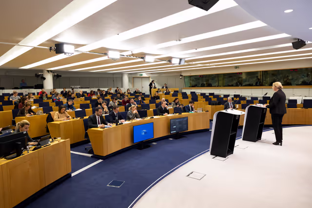 Zdjęcie 30: Pre-session briefing