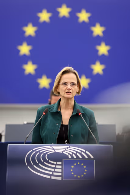 Valokuva 26: EP Plenary session - Savings and Investments Union