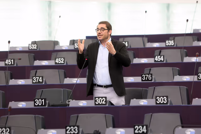Valokuva 15: EP Plenary session - Savings and Investments Union