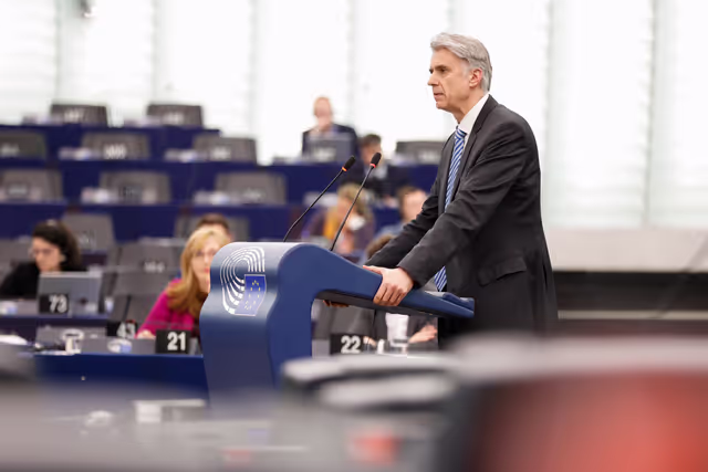 Foto 10: EP Plenary session - Situation of EU academics in the US