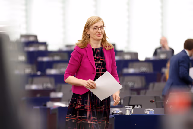 Φωτογραφία 40: EP Plenary session - Need to ensure democratic pluralism, strengthen integrity, transparency and anti-corruption policies in the EU