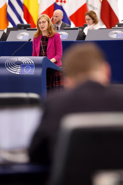 Φωτογραφία 39: EP Plenary session - Need to ensure democratic pluralism, strengthen integrity, transparency and anti-corruption policies in the EU