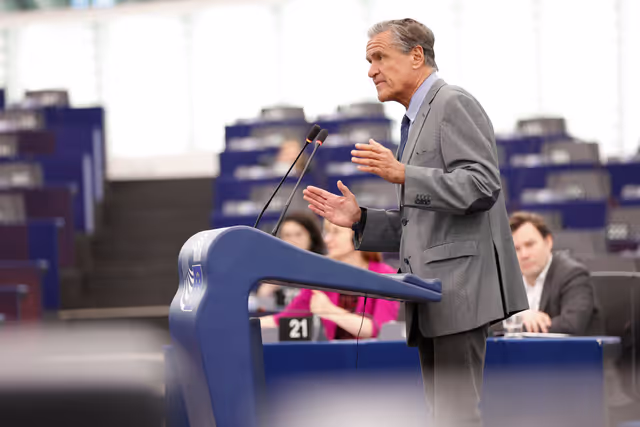 Φωτογραφία 36: EP Plenary session - Need to ensure democratic pluralism, strengthen integrity, transparency and anti-corruption policies in the EU