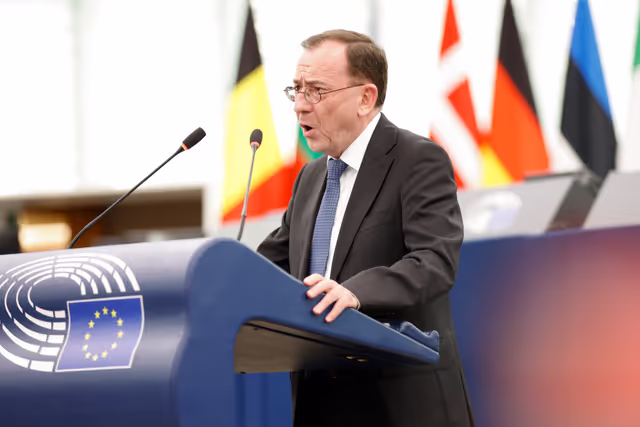 Φωτογραφία 34: EP Plenary session - Need to ensure democratic pluralism, strengthen integrity, transparency and anti-corruption policies in the EU