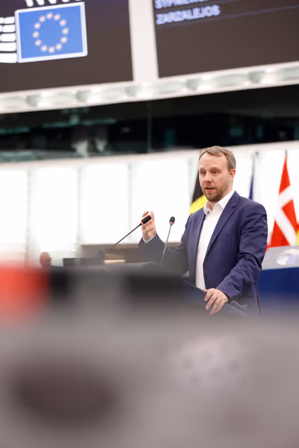 Φωτογραφία 32: EP Plenary session - Need to ensure democratic pluralism, strengthen integrity, transparency and anti-corruption policies in the EU