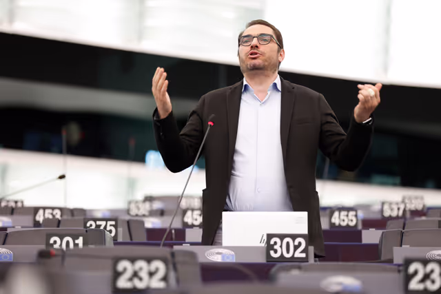 Φωτογραφία 25: EP Plenary session - Need to ensure democratic pluralism, strengthen integrity, transparency and anti-corruption policies in the EU