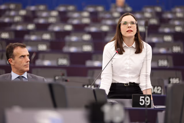 Φωτογραφία 23: EP Plenary session - Need to ensure democratic pluralism, strengthen integrity, transparency and anti-corruption policies in the EU