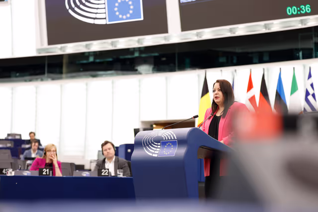 Φωτογραφία 12: EP Plenary session - Need to ensure democratic pluralism, strengthen integrity, transparency and anti-corruption policies in the EU