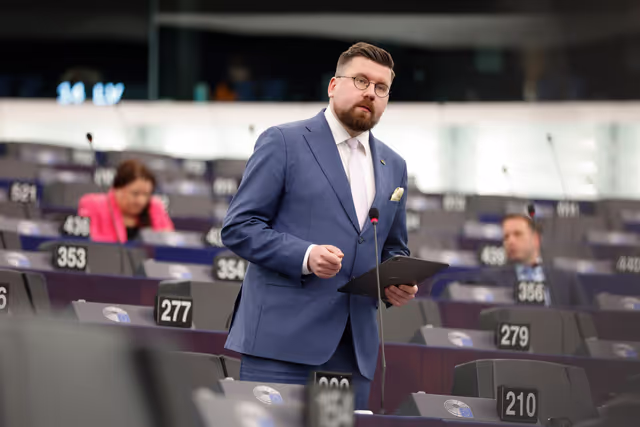 Φωτογραφία 4: EP Plenary session - Need to ensure democratic pluralism, strengthen integrity, transparency and anti-corruption policies in the EU