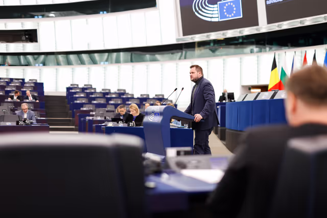 Photo 8: EP Plenary session - Russia’s war crimes in Ukraine: standing with Ukraine and upholding justice