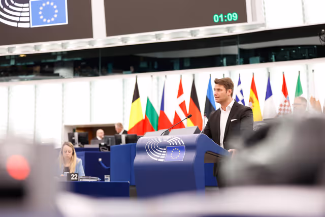 Photo 3: EP Plenary session - Russia’s war crimes in Ukraine: standing with Ukraine and upholding justice