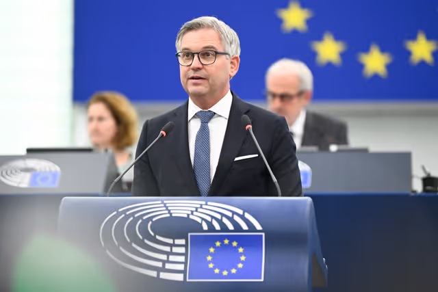 Foto 47: EP Plenary session - Presentation of the New European Internal Security Strategy