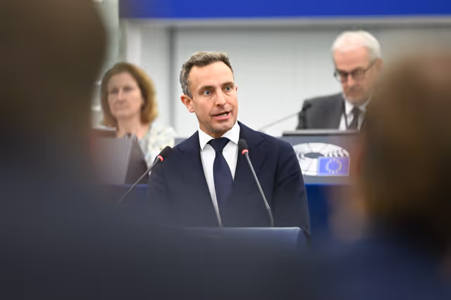 Foto 40: EP Plenary session - Presentation of the New European Internal Security Strategy