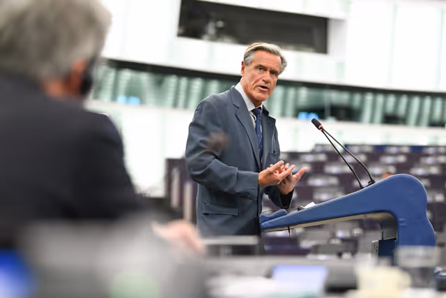 Foto 24: EP Plenary session - Presentation of the New European Internal Security Strategy