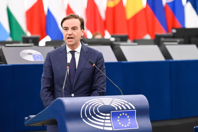 Снимка 23: EP Plenary session - Crackdown on democracy in Türkiye and the arrest of Ekrem İmamoğlu